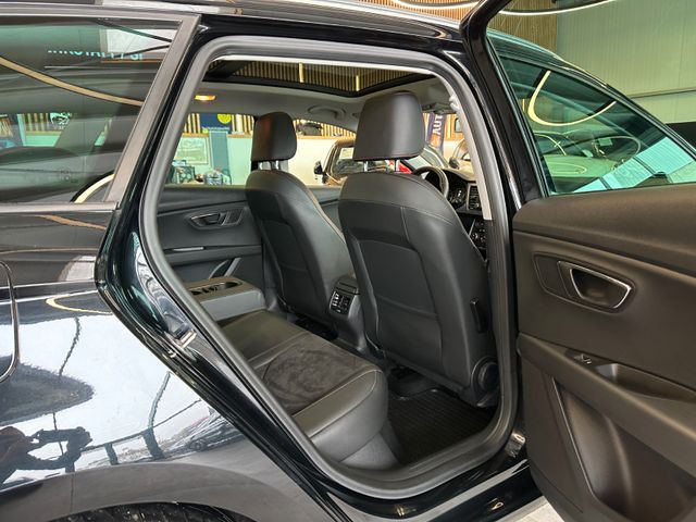 Seat Leon ST FR *LED*ACC*NAVI*ALCANTARA*PANO*