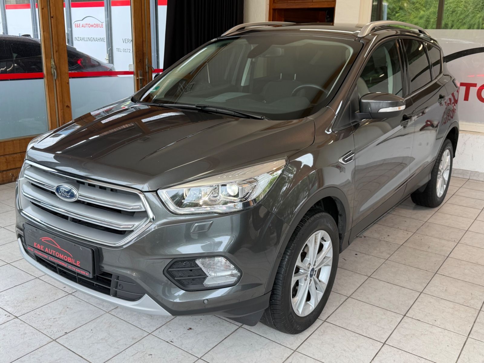 Ford Kuga Titanium |4X4|R-CAM|AUTOMATIK|AHK|LEDER|