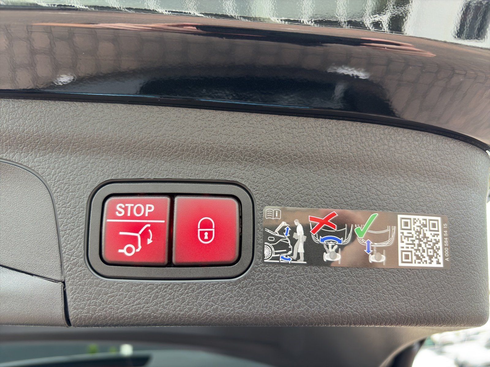 Fahrzeugabbildung Mercedes-Benz GLE 450 d 4M AMG Distro Burm AHK KeyGo PANO 360°