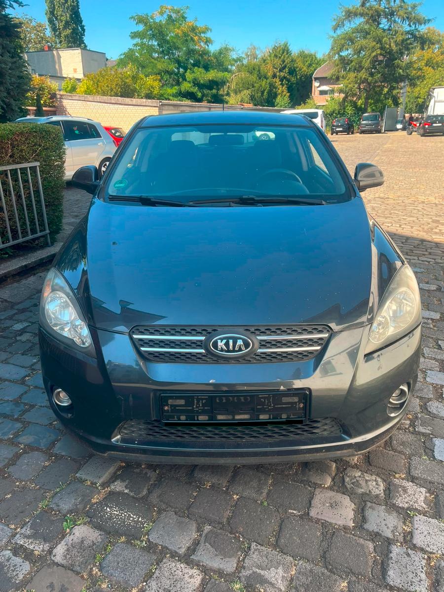 Kia cee'd TÜV 1. Hand