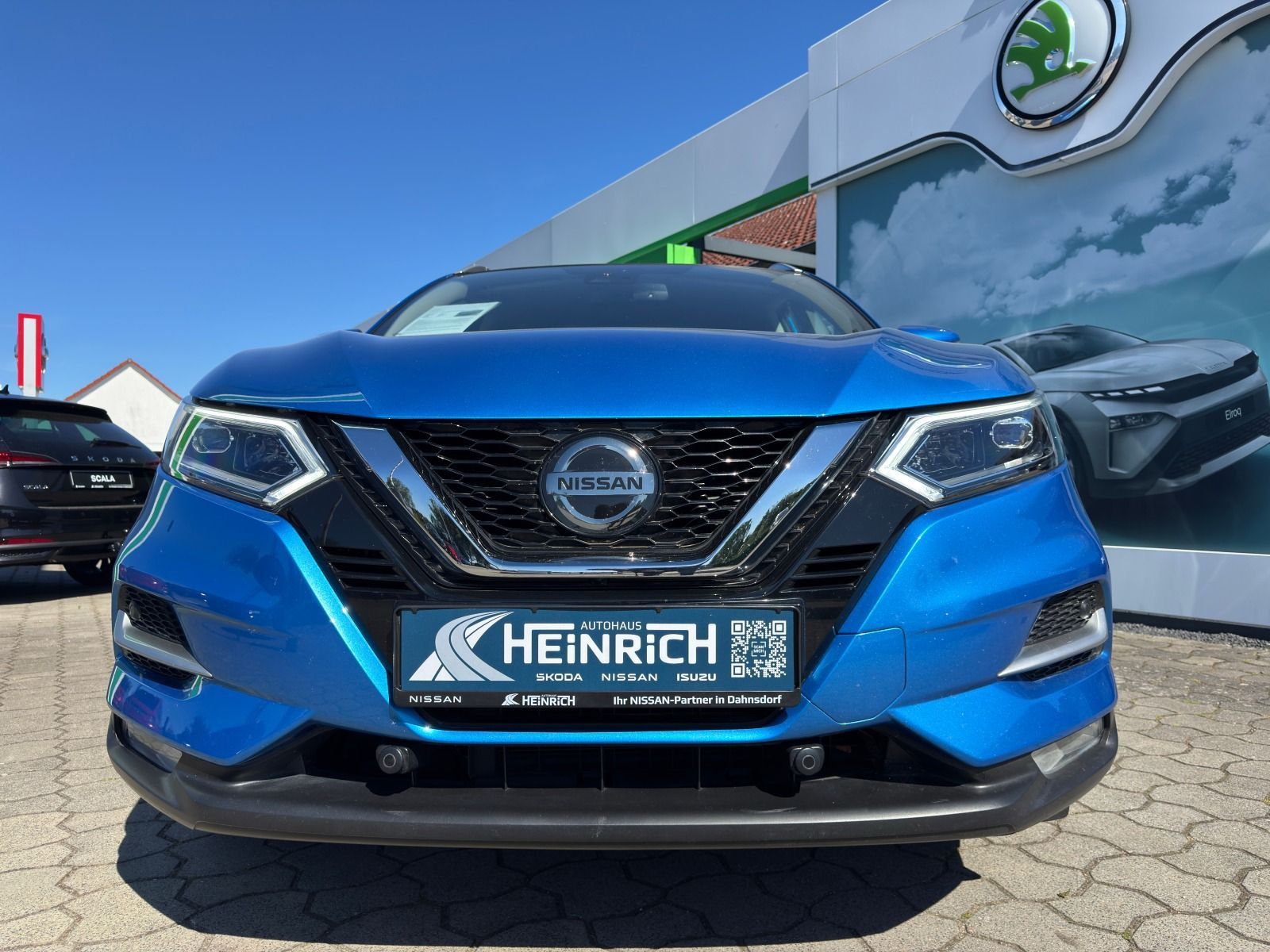 Fahrzeugabbildung Nissan Qashqai Akari 140PS 6-Gang*360°CAM*Pano*StHz*Led