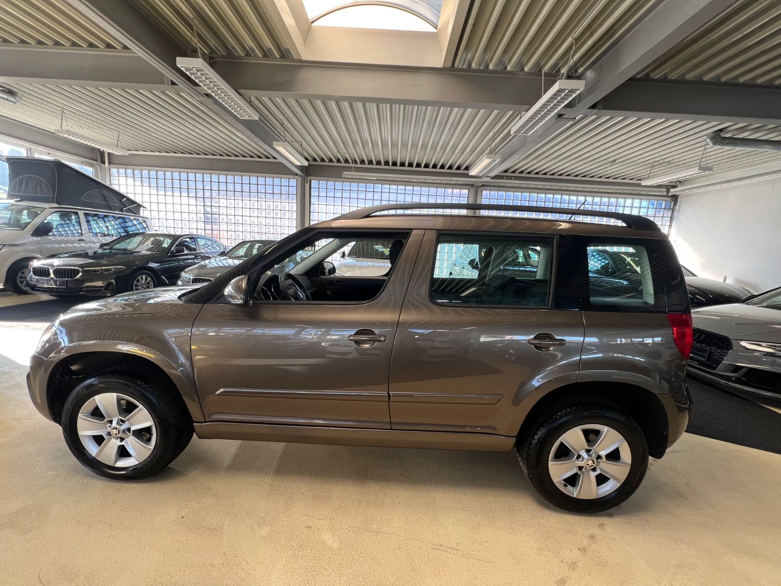 Fahrzeugabbildung SKODA Yeti Active * 1.HAND * NUR 44.800KM *