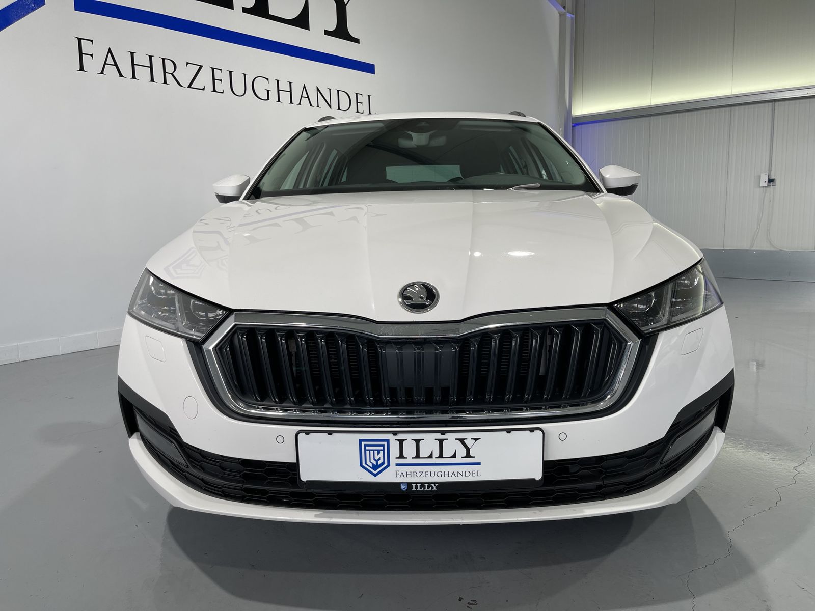 Fahrzeugabbildung SKODA Octavia Clever 2.0 TDI*LED-Matrix*Cam*Navi*