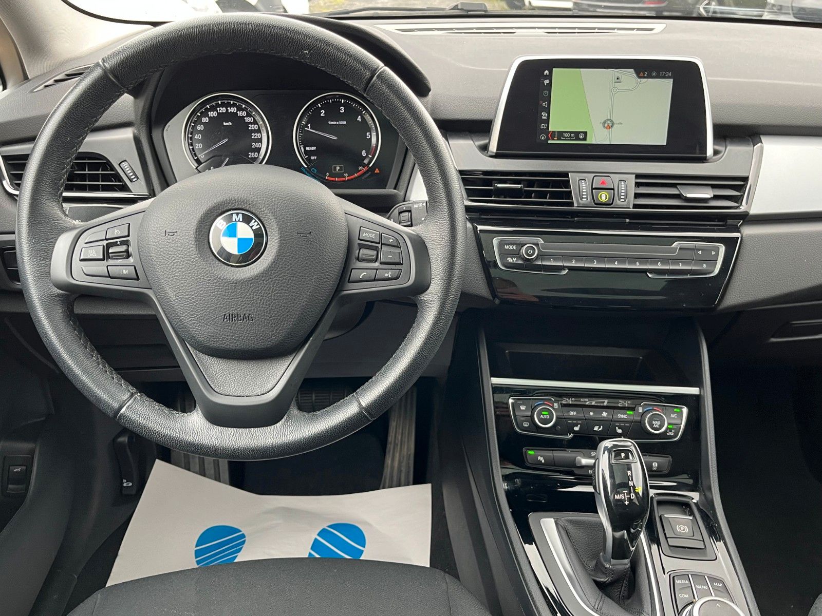 Fahrzeugabbildung BMW 218d Gran Tourer Aut. Navi AHK Panorama 2.HD PDC