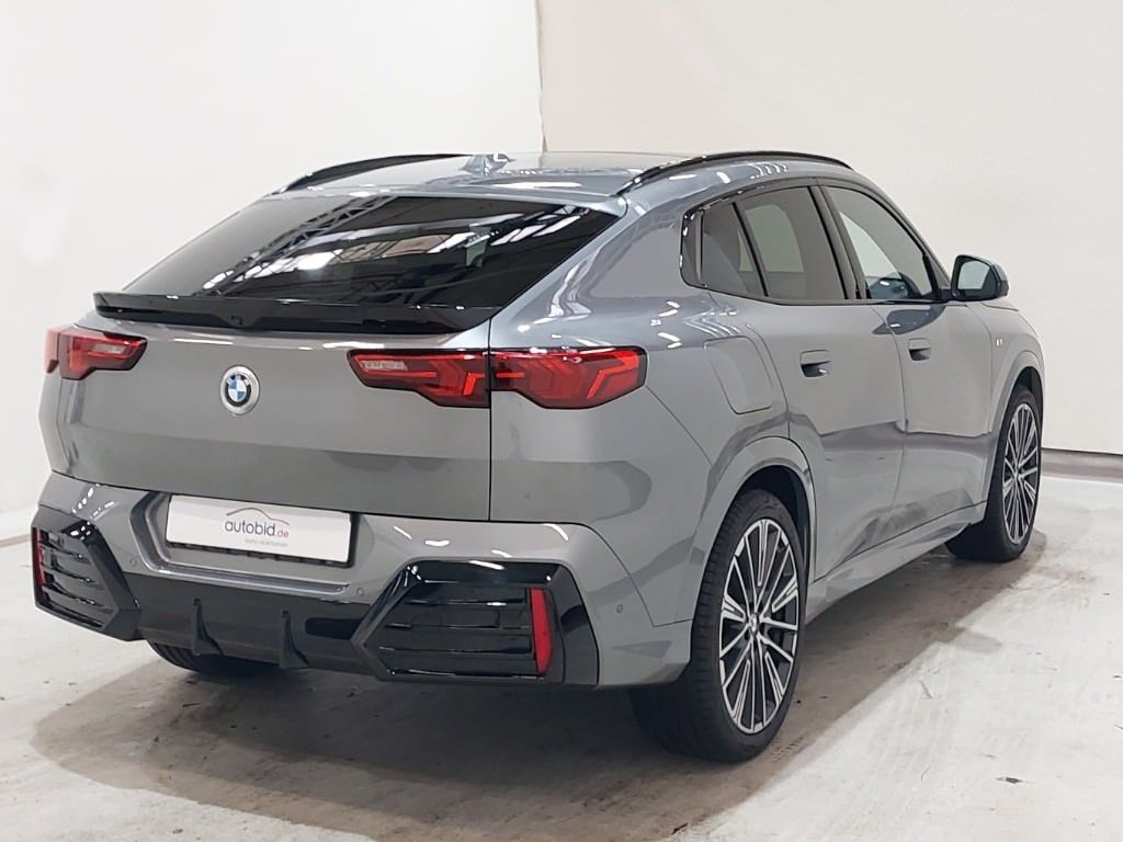 Fahrzeugabbildung BMW X2 20d xDrive M Sport 360° Pano HuD AHK h/k ACC