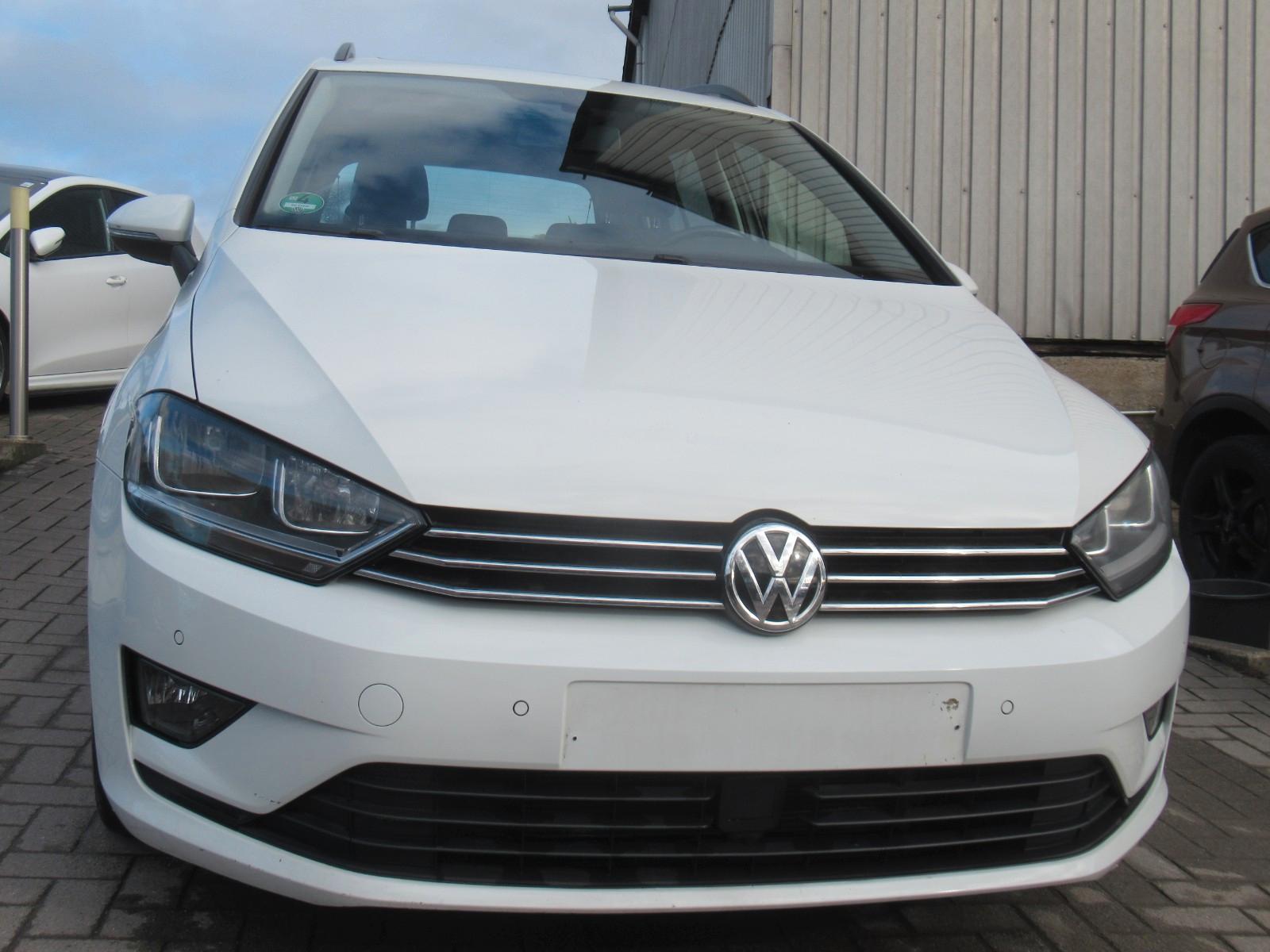 Volkswagen Golf Sportsvan- KLIMAAUT.-AHK-PANO-2xPDC-1.HAND