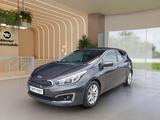Kia cee'd 1.4 CVVT Dream Team Premium-Paket + Navi - Kia Gebrauchtwagen in Bremen