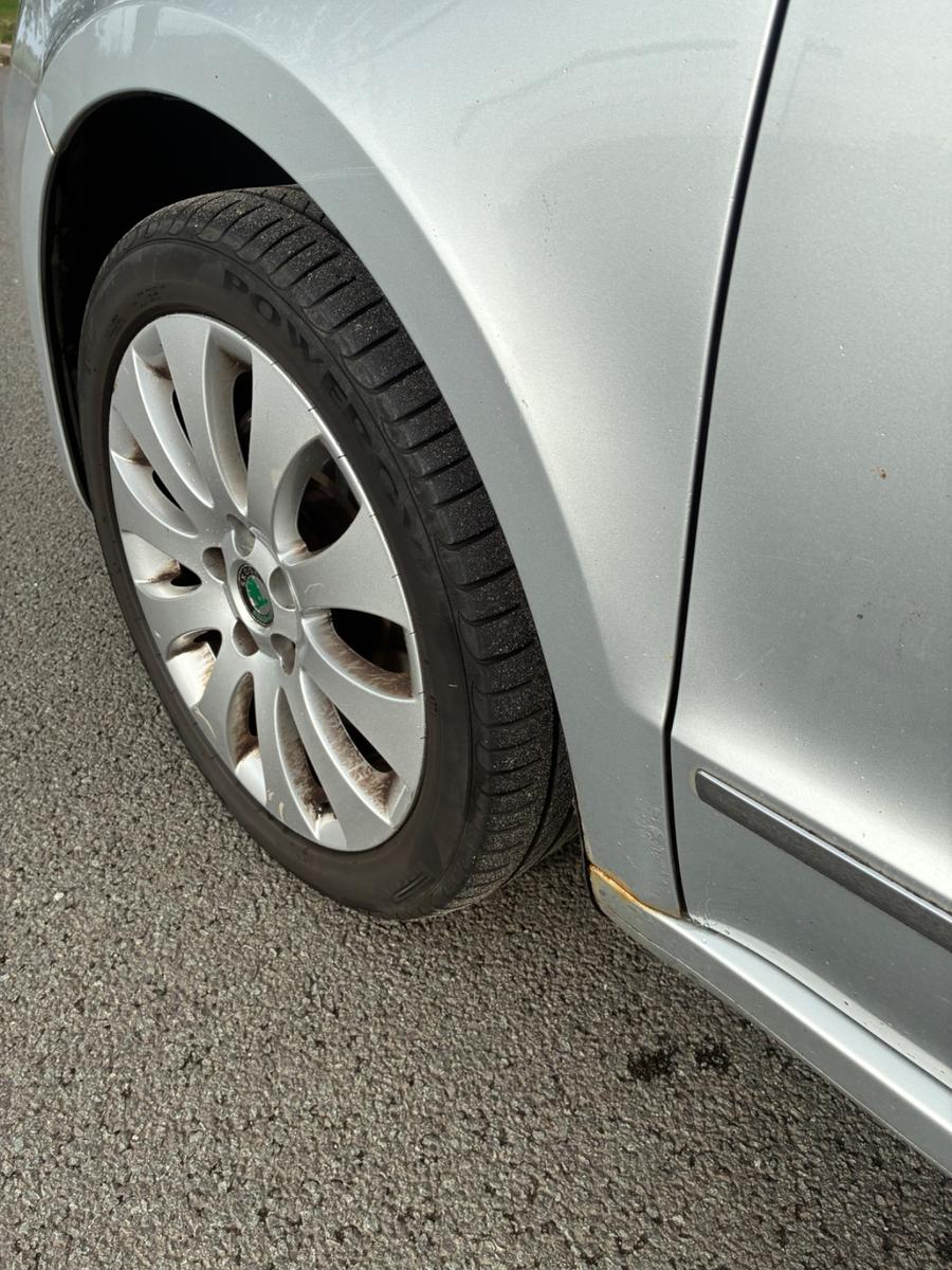 Skoda Superb 2010 — photo 6