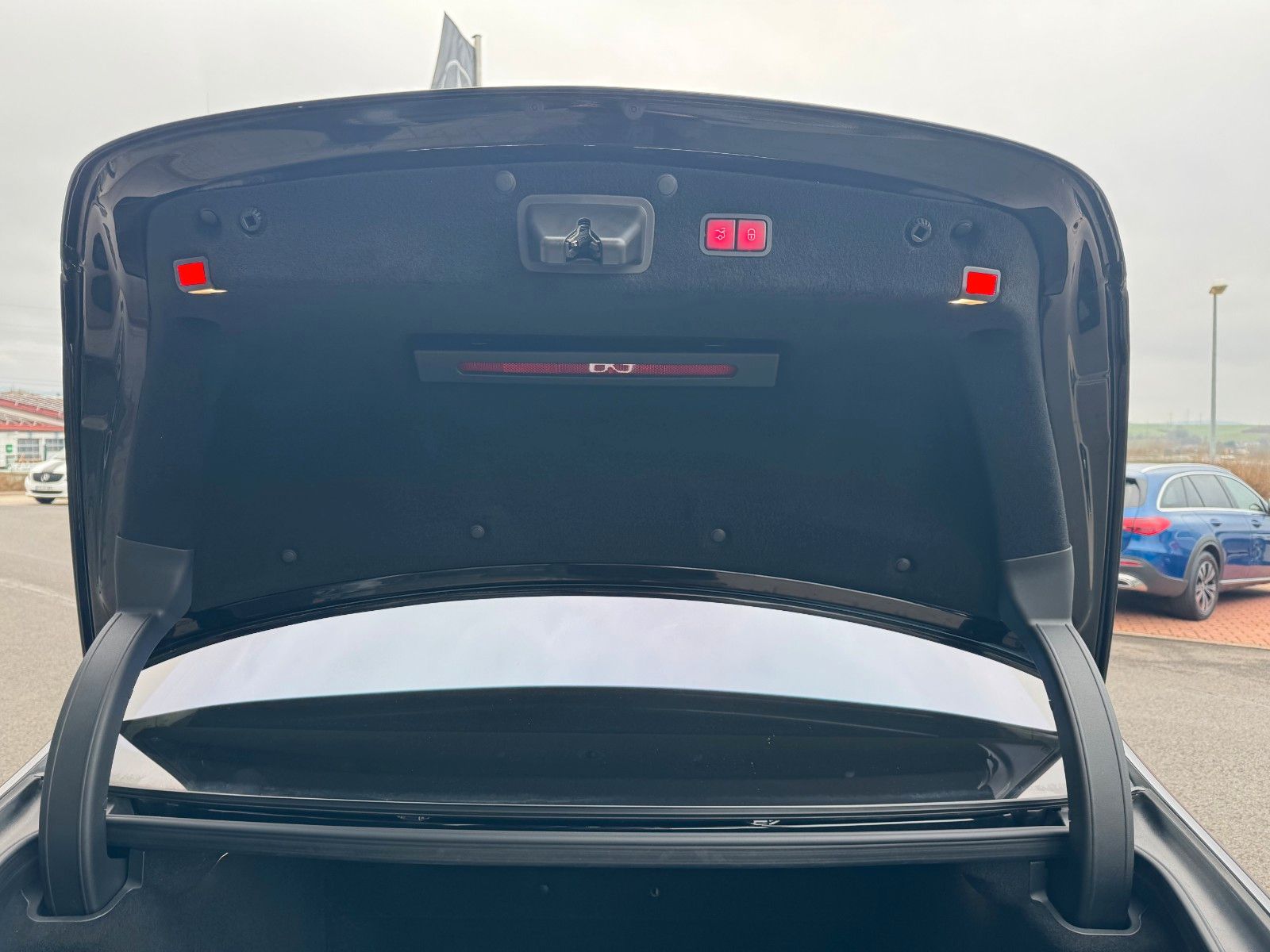 Fahrzeugabbildung Mercedes-Benz S 600 L Chauffeur+Nachtsicht+Pano+HUD+360