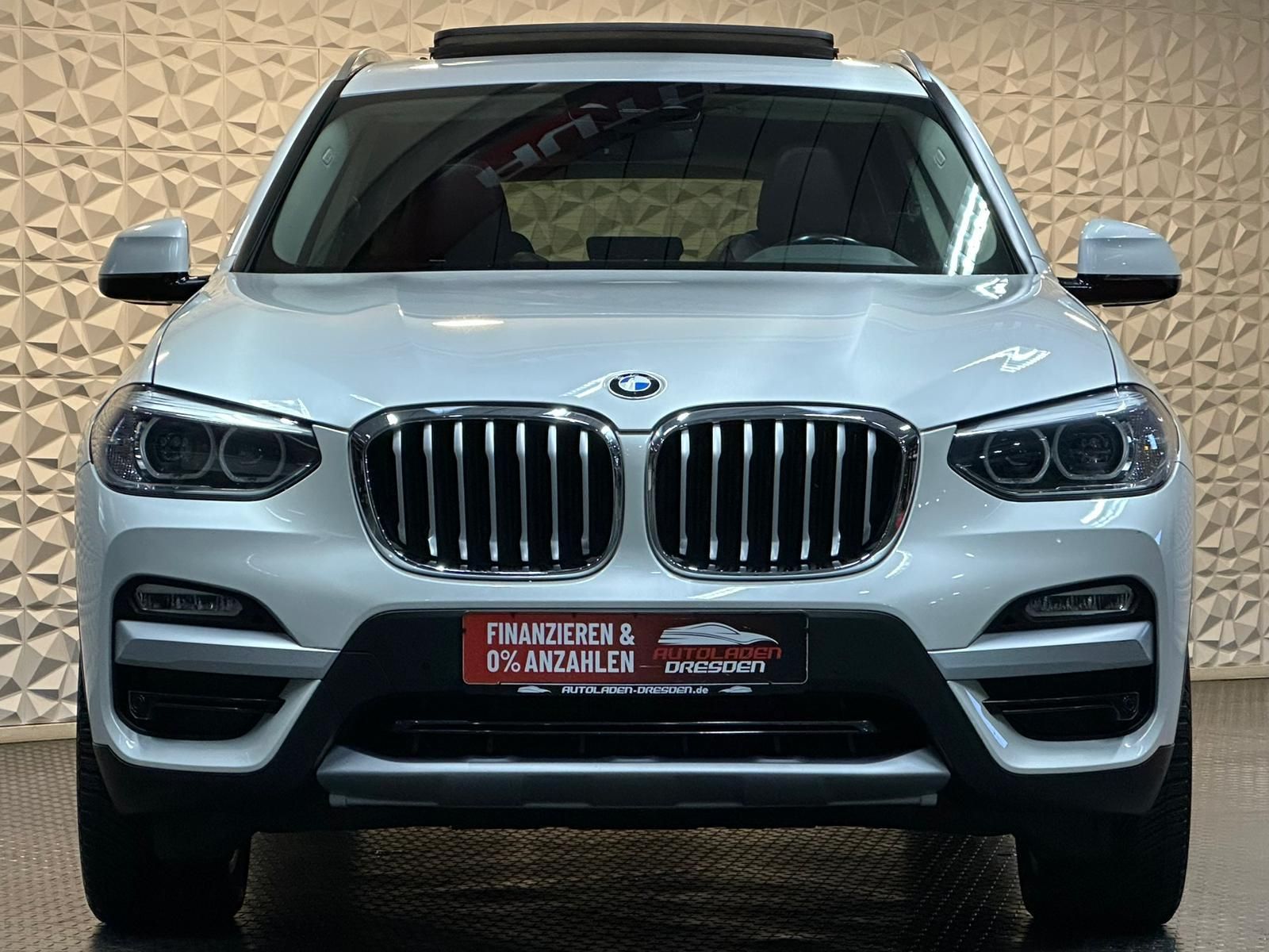 BMW X3  xDrive20d X Line* LED#SHZ#PANO#NAV#TEMP#SPUR - Image 3