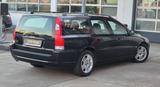 Volvo V70 2.4 Automatik T5 Momentum *1. HAND* 260 PS - Volvo Gebrauchtwagen in Rüsselsheim
