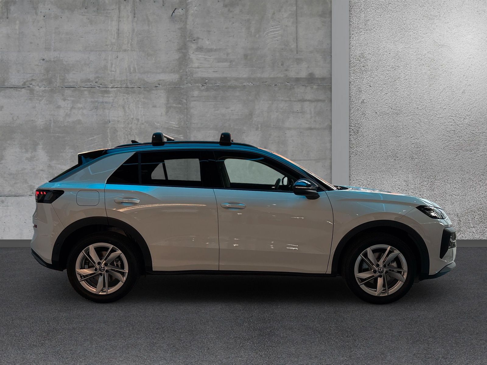 Fahrzeugabbildung Volkswagen T-Roc 1.5 eTSI Life Keyless ACC Kamera SHZ