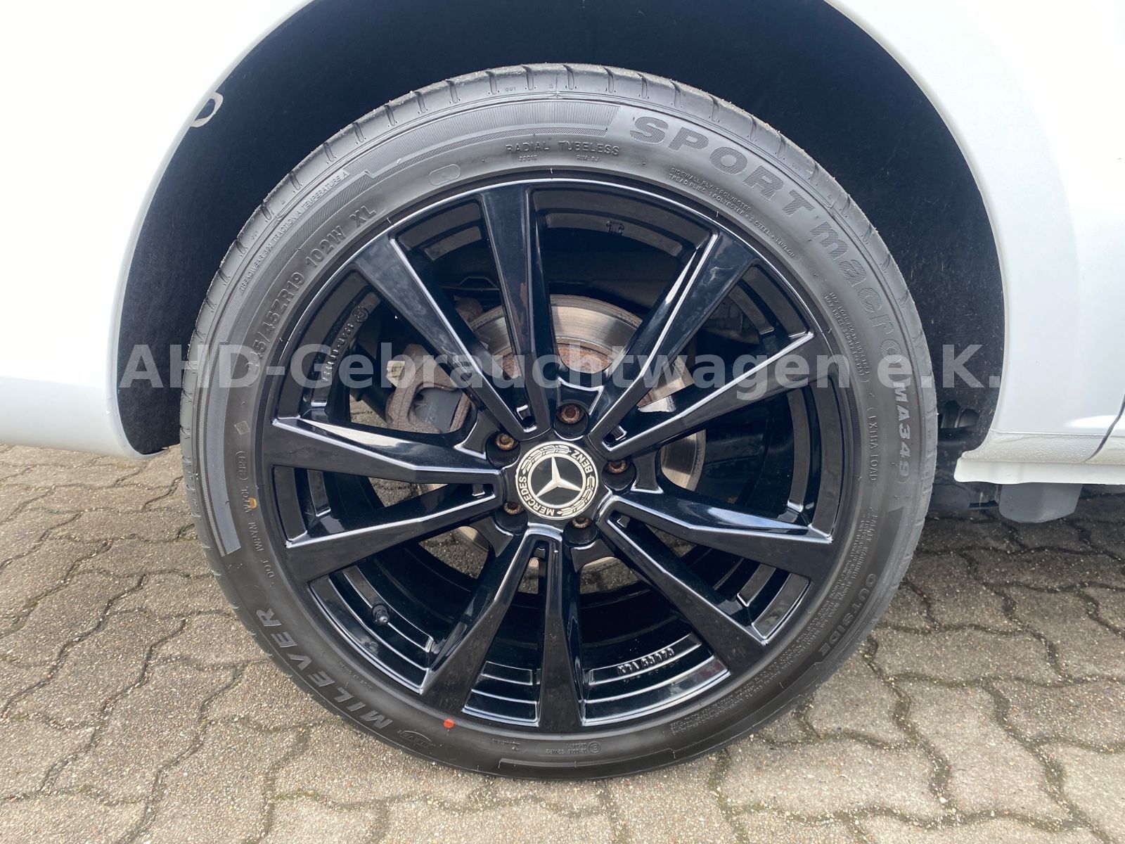 Fahrzeugabbildung Mercedes-Benz Vito Tourer 114/116/119 CDI Edition lang