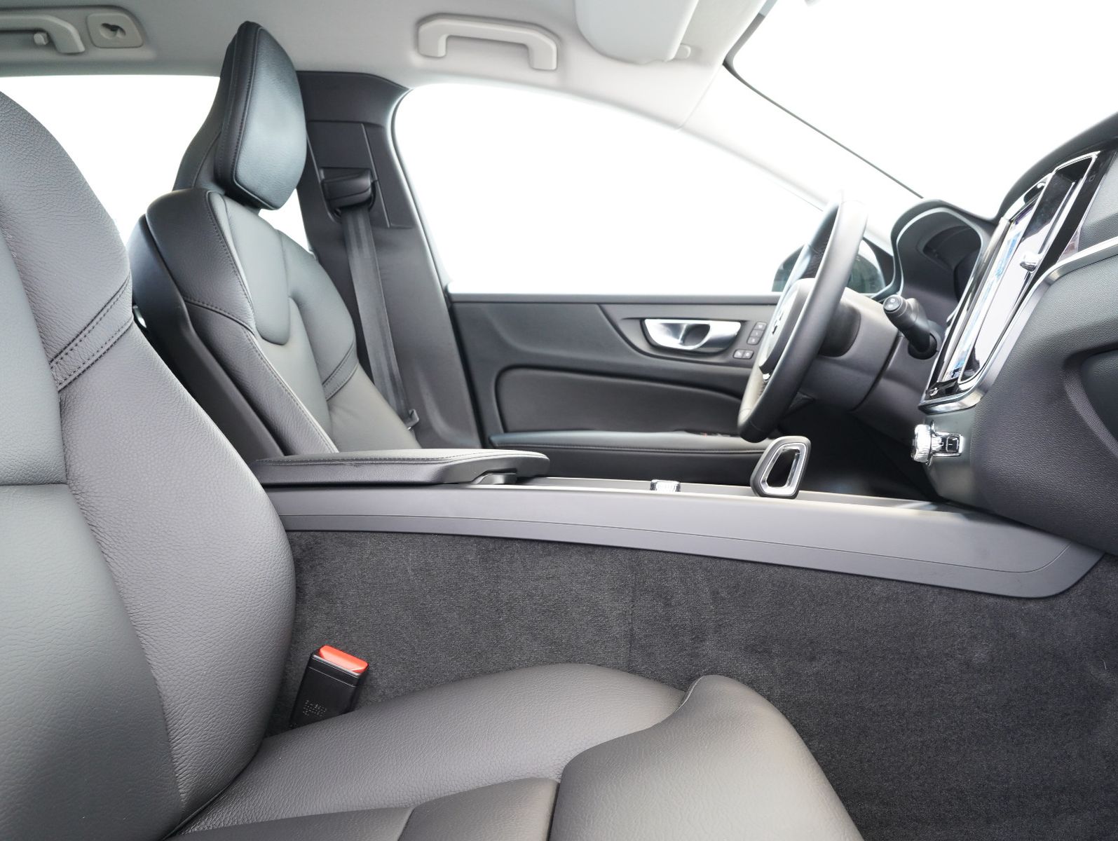 Fahrzeugabbildung Volvo V60 B4 D Plus Dark LEDER/NAVI/LED/ILS/CAM