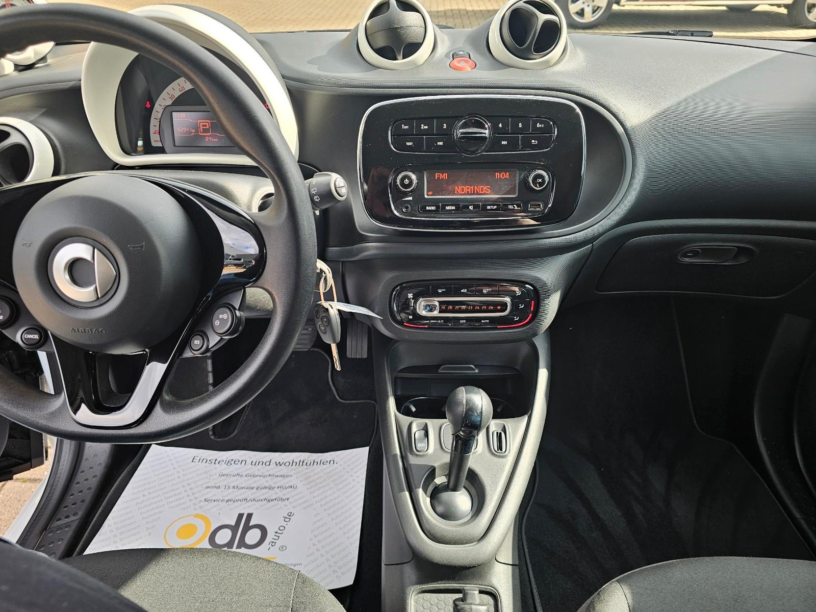 Smart ForTwo coupe EQ *Schnellladevorrichtung*DAB