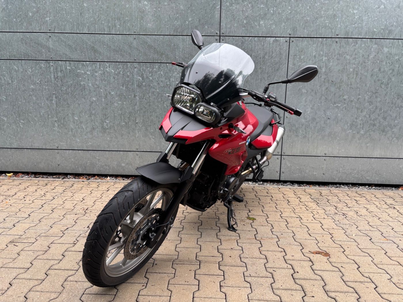 Fahrzeugabbildung BMW F 700 GS Tieferlegung LeoVince Endschalldämpfer