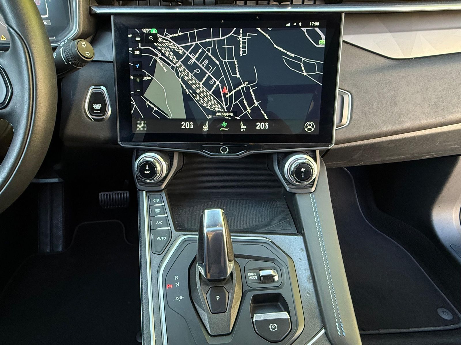 Fahrzeugabbildung Lynk&Co 01 1.5 T Aut PHEV PANO+LED+NAVI+ACC+MEMO+SHZ+360