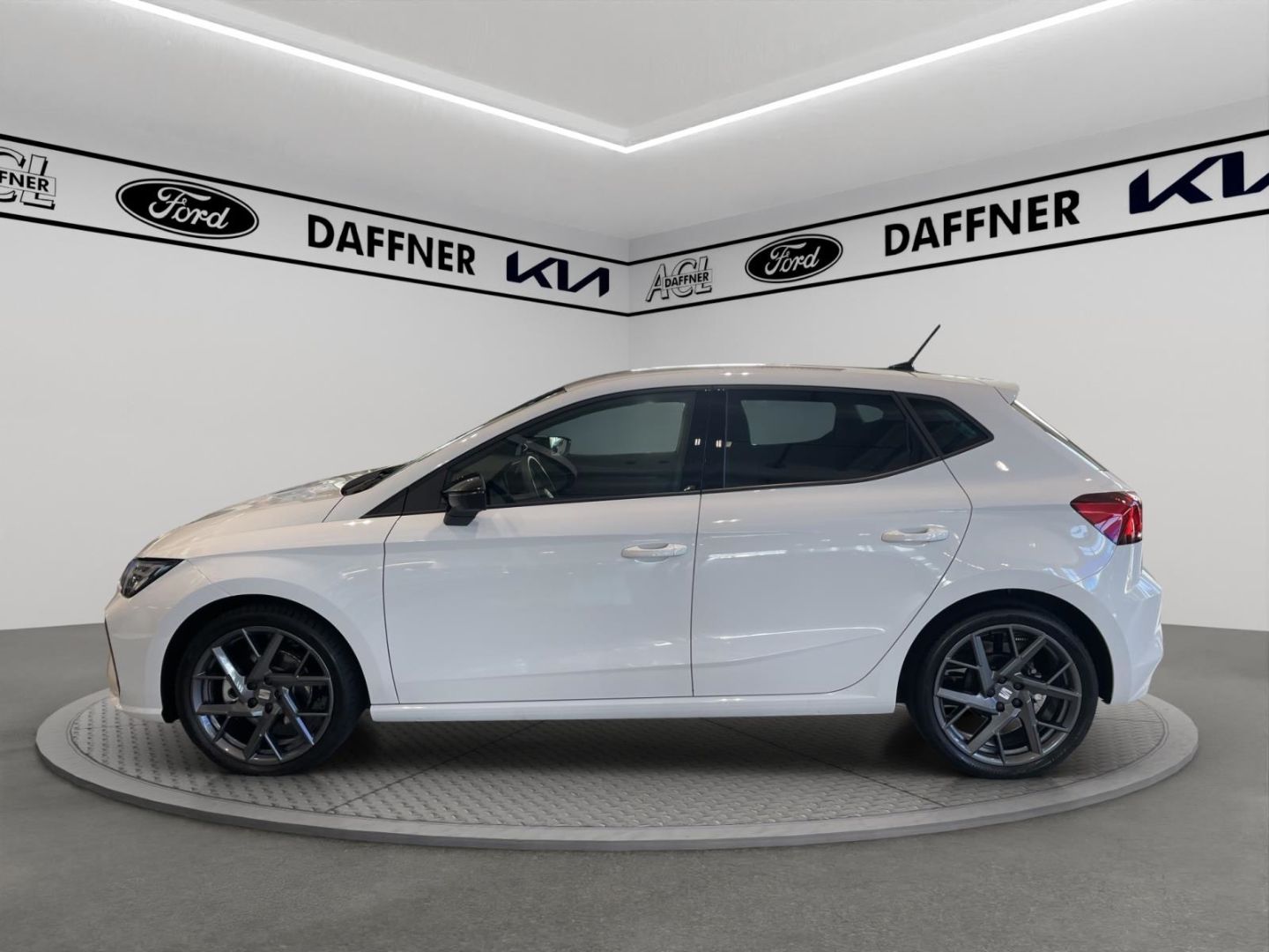 Seat Ibiza 1.0 TSI 85 kW FR Navi Digitales Cockpit LE imagem 3