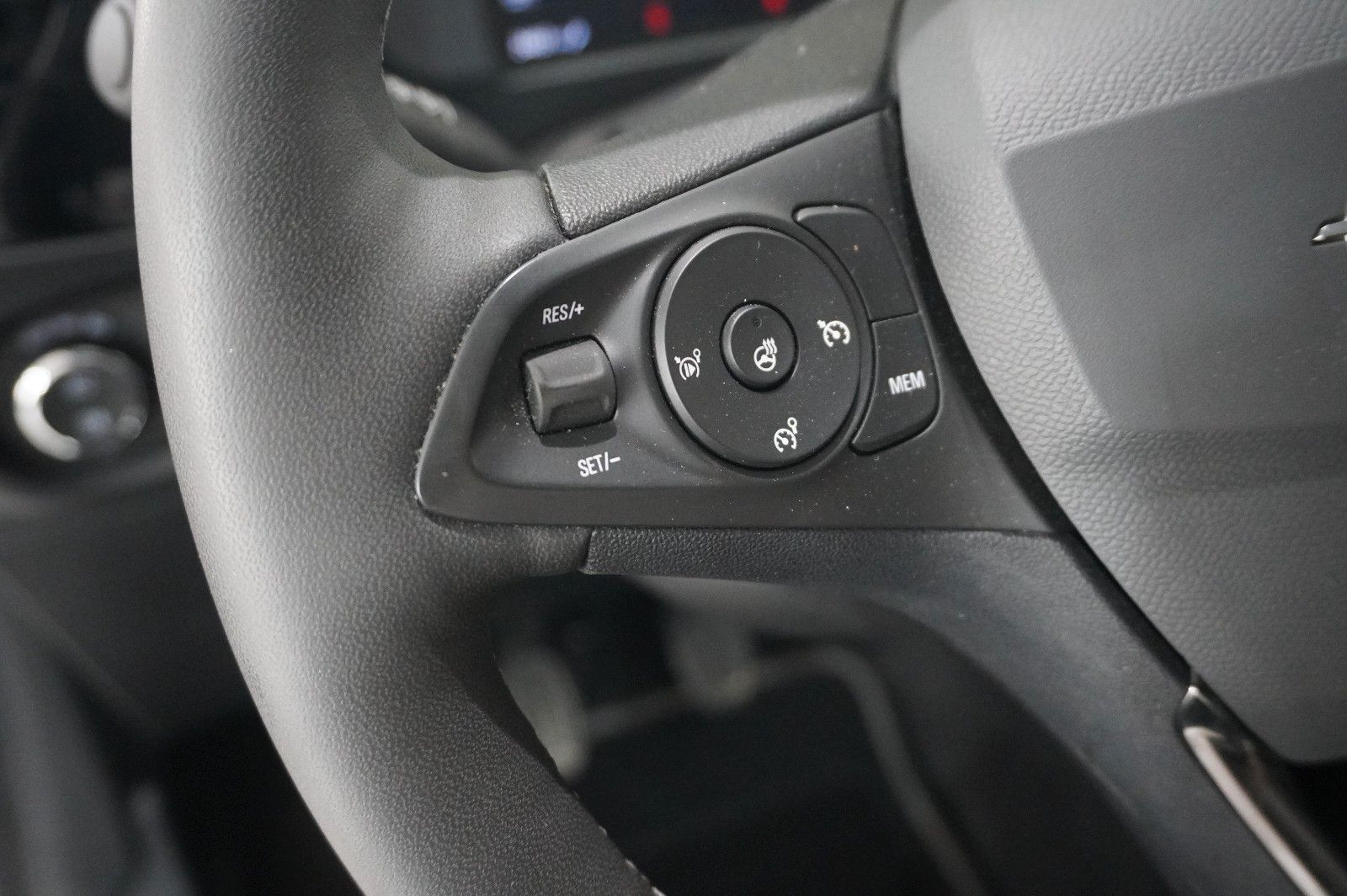 Fahrzeugabbildung Opel Corsa F 1.2 FACELIFT NAVI/LED/KAMERA/VIRTU./DAB+
