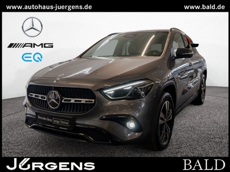MERCEDES-BENZ GLA 200 Progressive/MLB/360/Pano/Distr/Night/18'