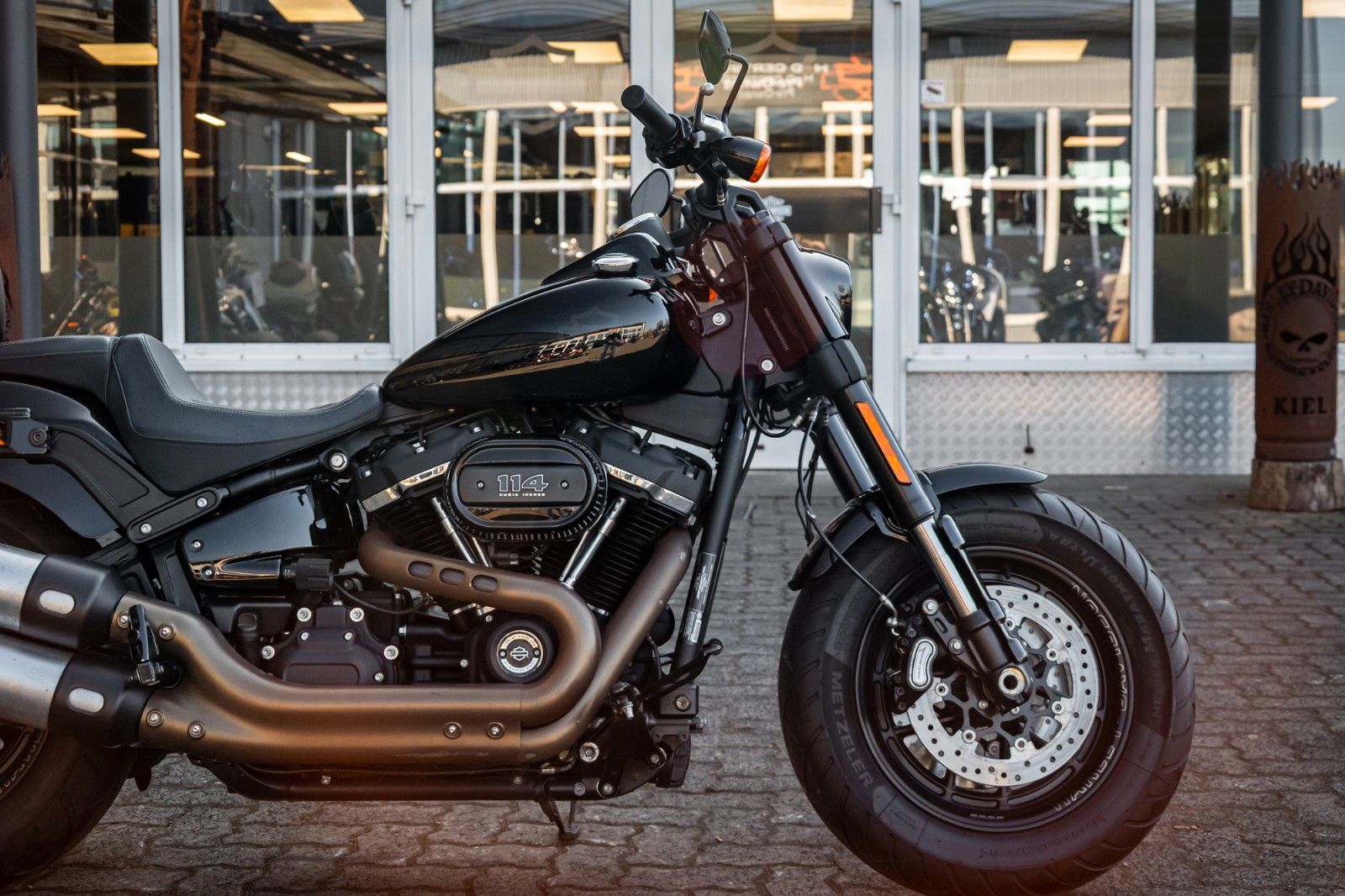 Fahrzeugabbildung Harley-Davidson FXFBS FAT BOB 114 CUI SOFTAIL