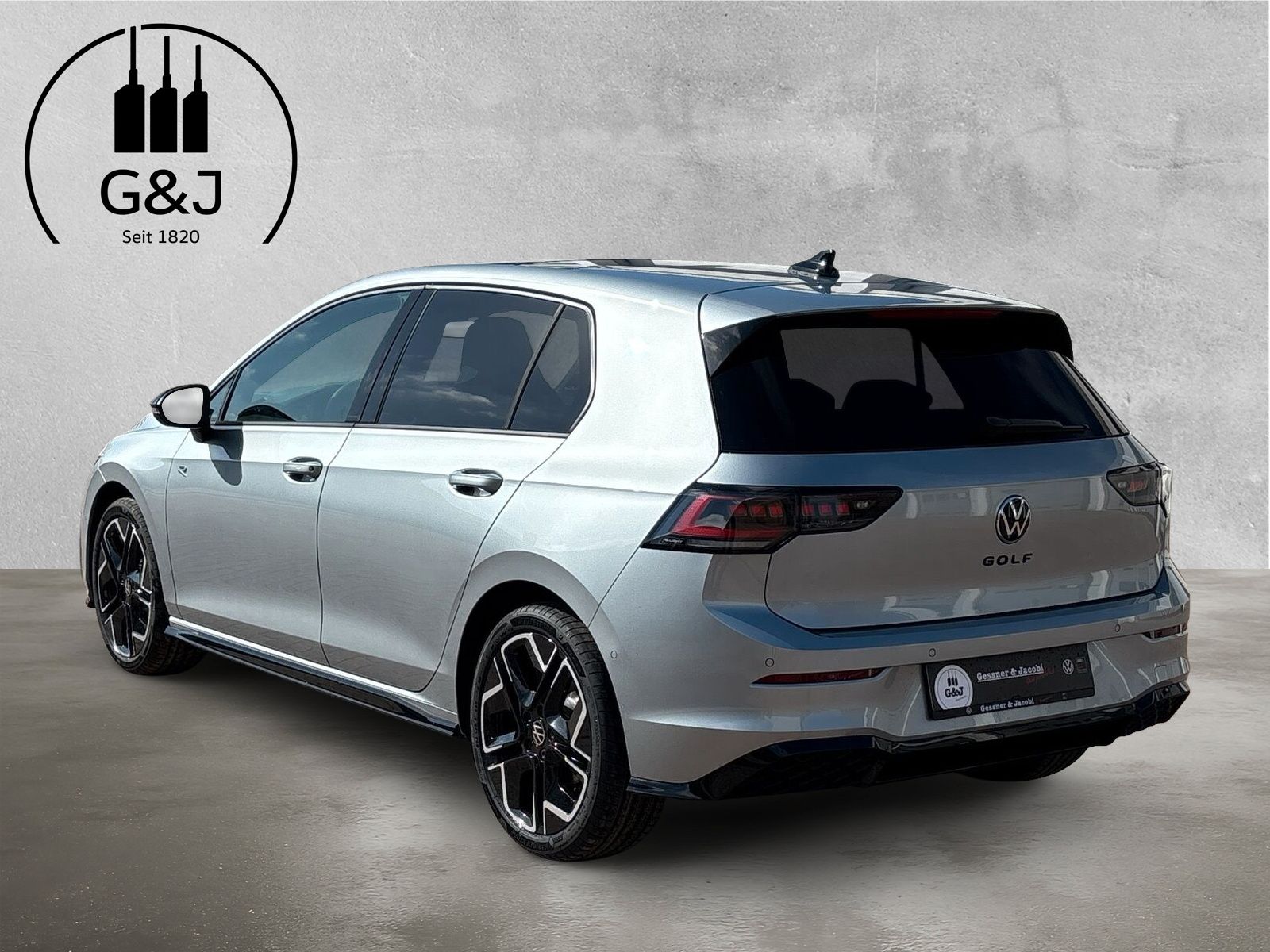 Fahrzeugabbildung Volkswagen Golf 2.0 TDI DSG R-Line AHK