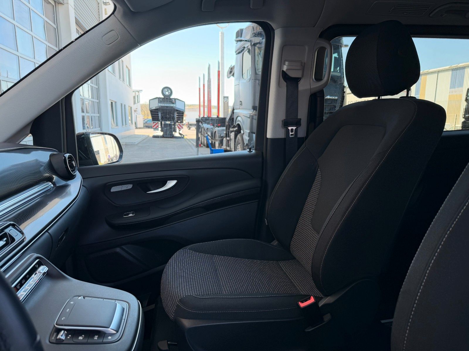 Fahrzeugabbildung Mercedes-Benz V 250 d DISTRONIC AHK2,5to Kamera
