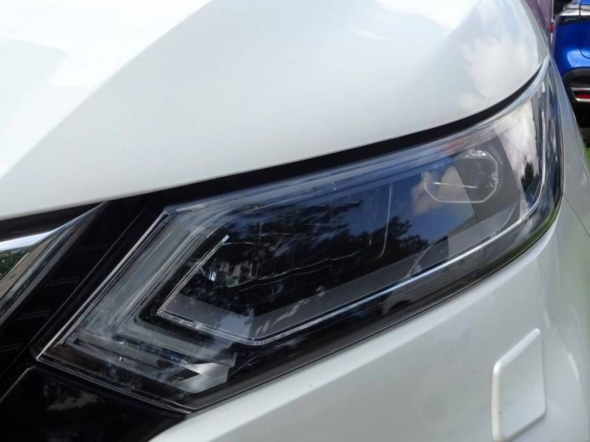 Fahrzeugabbildung Nissan Qashqai 1,2 DIG-T Tekna Safety Shield beh.FS  Pa