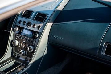 صورة مصغرة 13 لـ 2011 Aston Martin VIRAGE