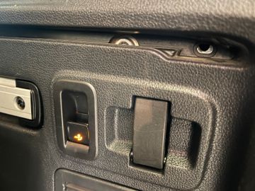 MYAUTOCENTER – Gebraucht- und Jahreswagen mit Werkstattservice in Pfaffenhofen Volkswagen Touran Comfortline BMTStart-Stopp *7-Sitzer*TÜV