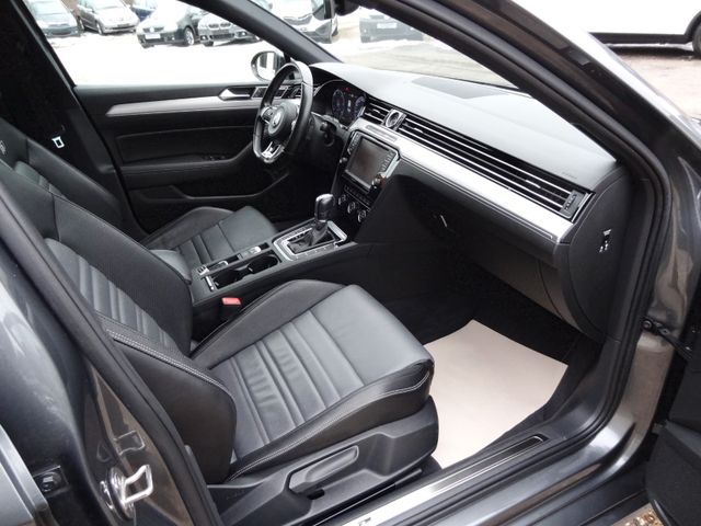Fahrzeugabbildung Volkswagen Passat/Highline/2xR-Line/LED/Virtual/Kam/Leder/