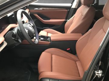 Skoda Superb Combi IV 2.0 TDI DSG L&K *AHK*DCC*MASSAGE