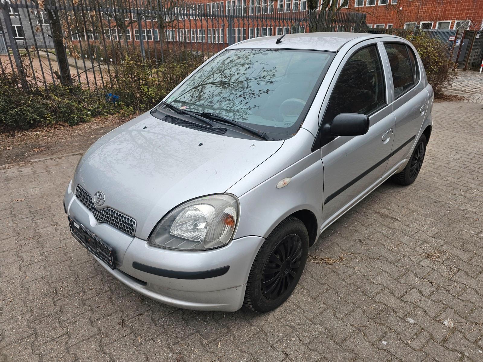 Toyota Yaris 1.0 4/5 Türen