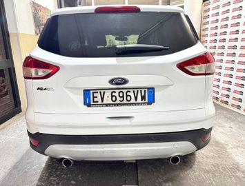 Ford Kuga - 4
