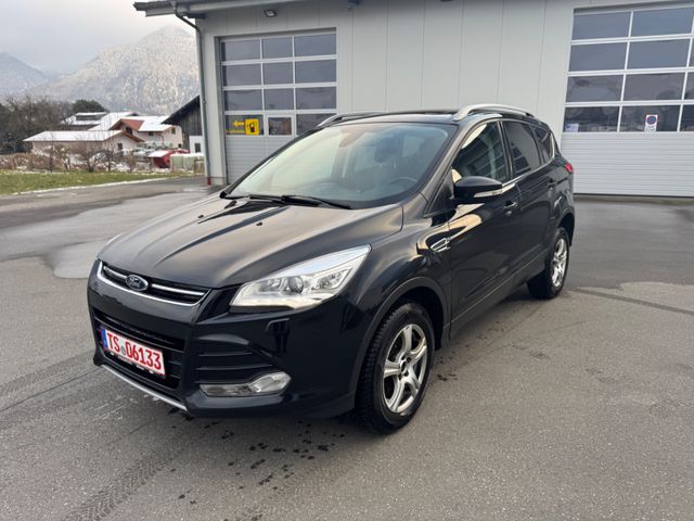 Ford Kuga Titanium,Euro6,Pano,leder,4x4,Automatik