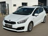 Kia cee'd / Ceed Edition 7/EURO6/WENIG-KM/SHZ/ - Kia cee'd / Ceed Unfallwagen