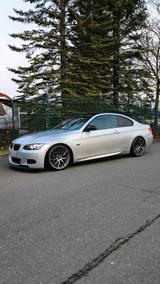 BMW E92 320i - M-Paket + Fahrwerk, Felgen - BMW 320 aus 2007: Coupe