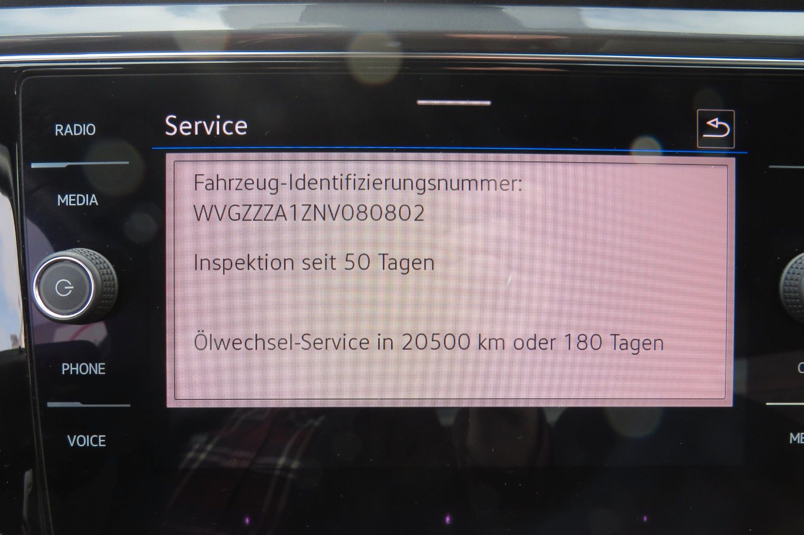 Fahrzeugabbildung Volkswagen T-Roc SPORT/R-LINE ACC KAMERA SITZH. 18`NAVI 1H