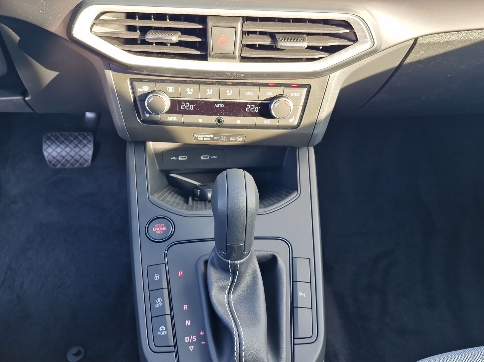 Fahrzeugabbildung SEAT Ibiza 1.0TSI DSG FR TECH PAKET VOLL-LED KESSY VC
