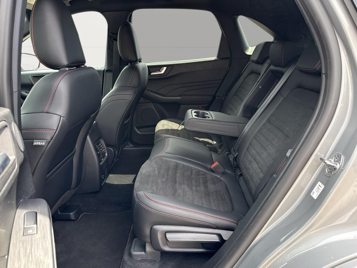 Ford Kuga PHEV ST-Line X 225 ch • Hybride rechargeable • B&O • ACC • Caméras