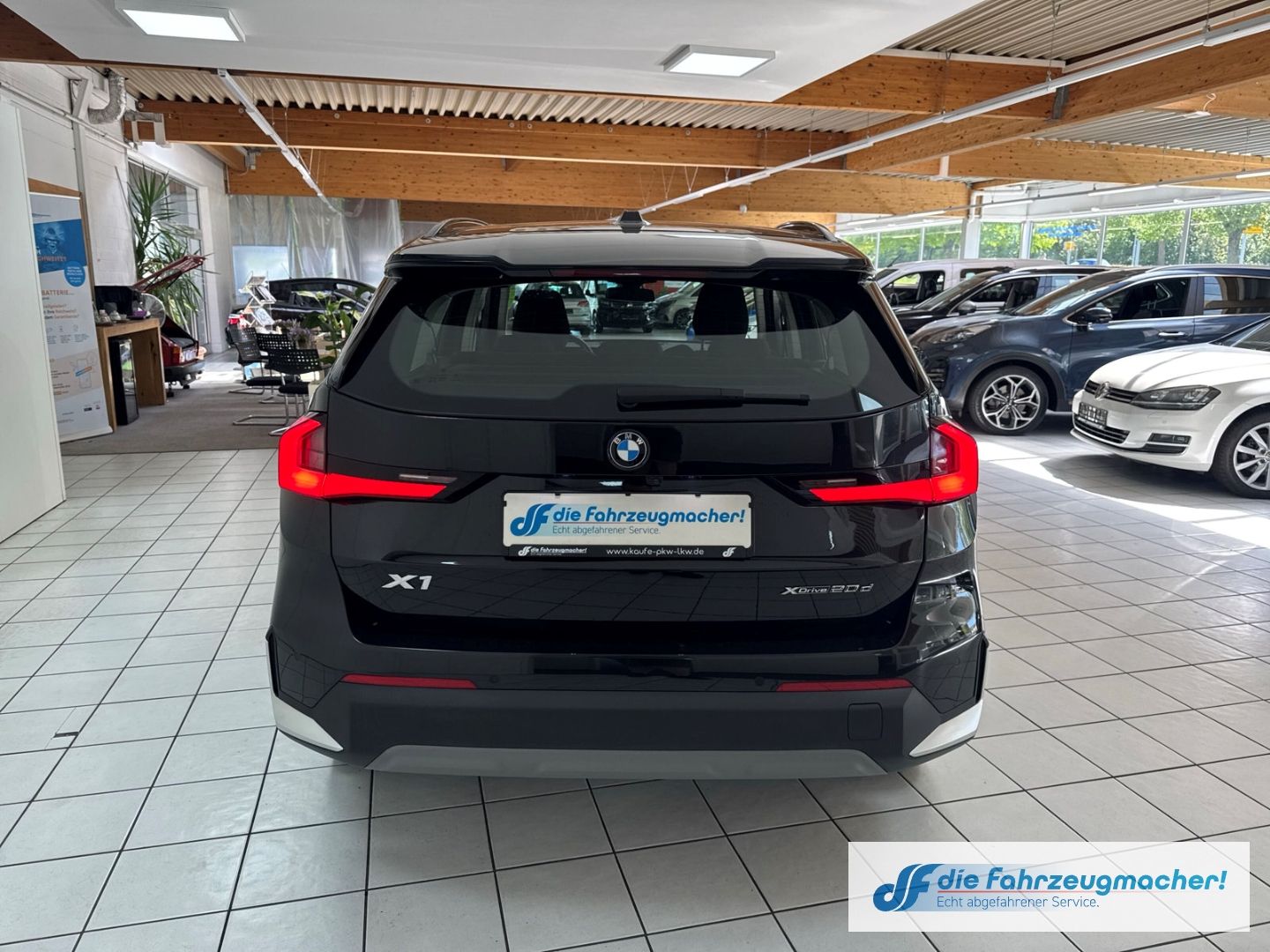 Fahrzeugabbildung BMW X1 20 d xDrive Park-Assistent Navi Digitales Coc