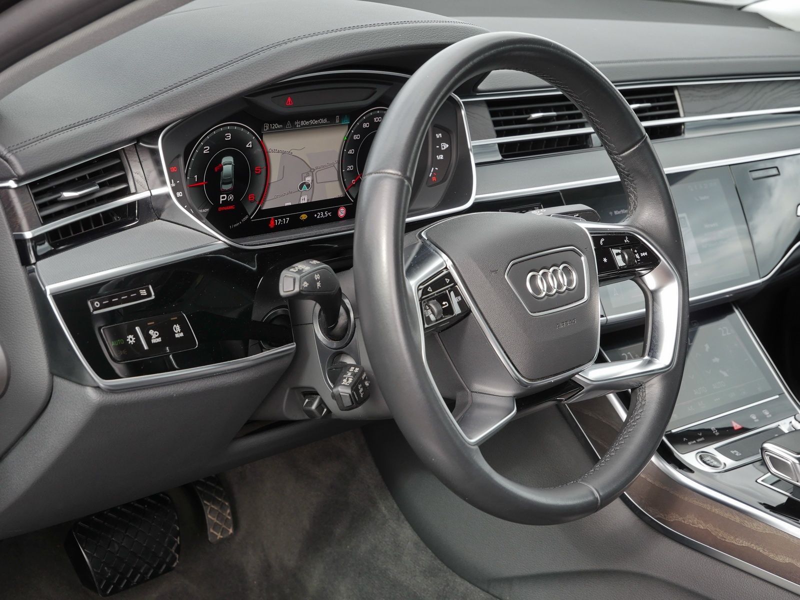 Audi A8 - Bild 19