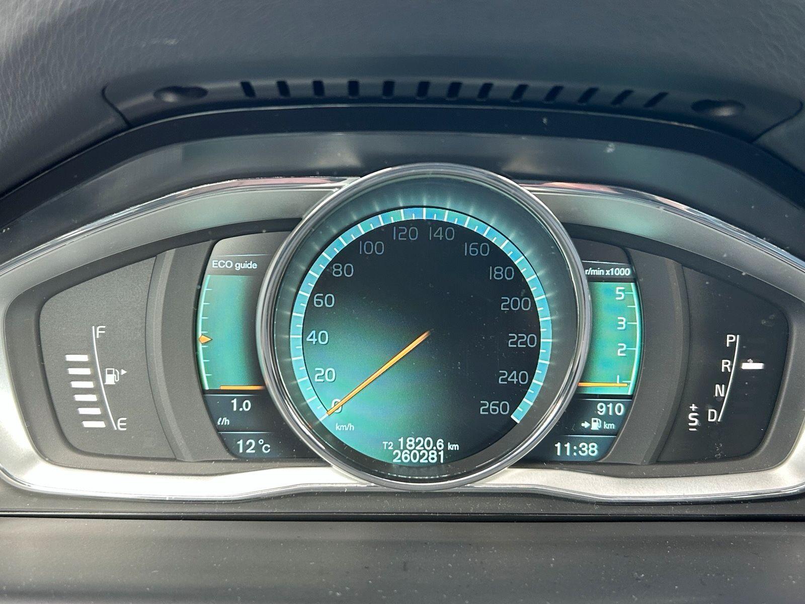 Volvo V70 2013 — photo 6
