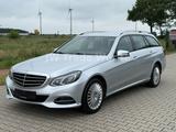 Mercedes-Benz E 220 T-Modell Elegance Kamera LED AHK 17" - Mercedes-Benz E 220: Elegance