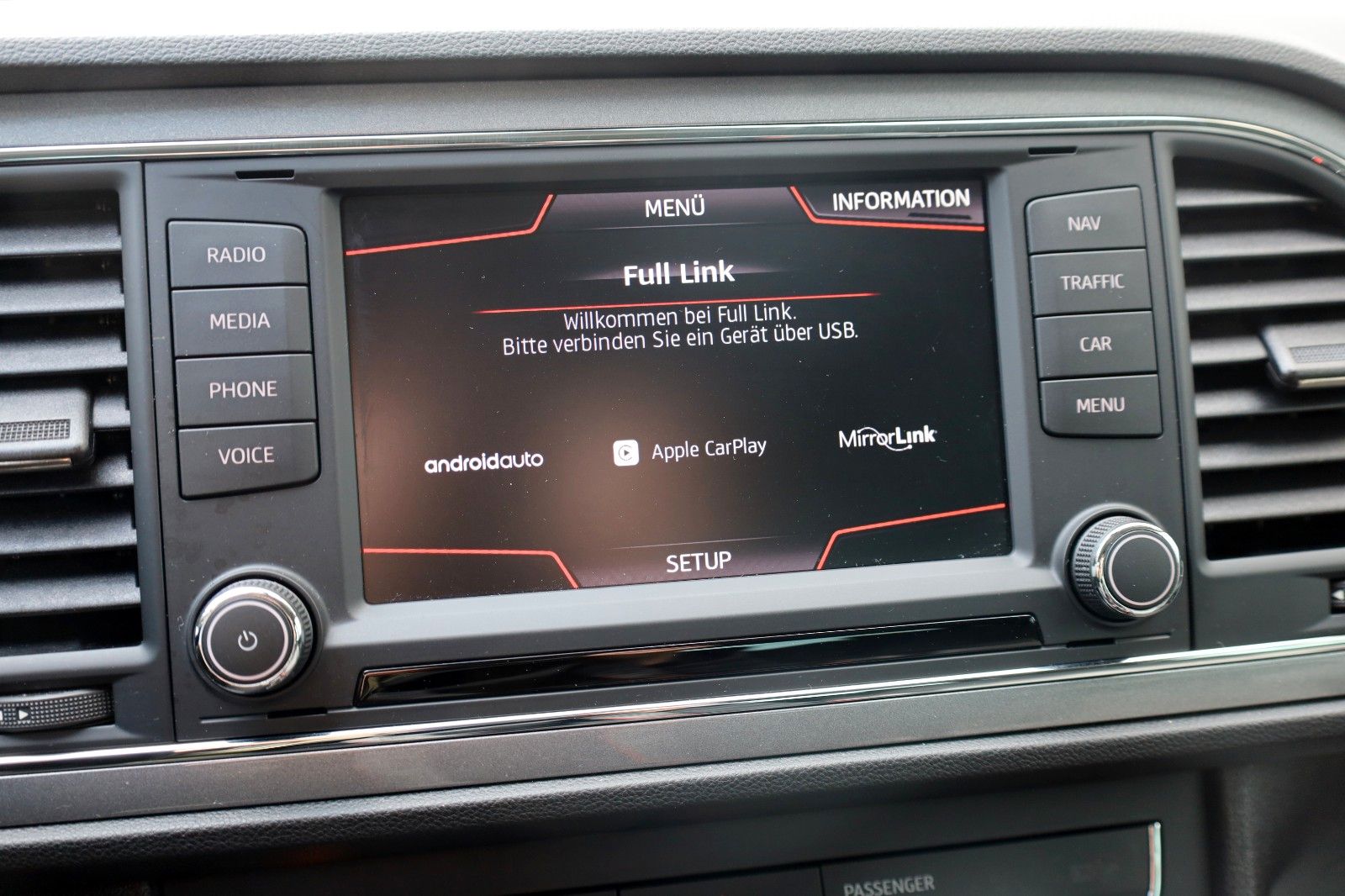 Fahrzeugabbildung SEAT Leon FR T.Leder,Navi,LED,Full Link,Seat Sound