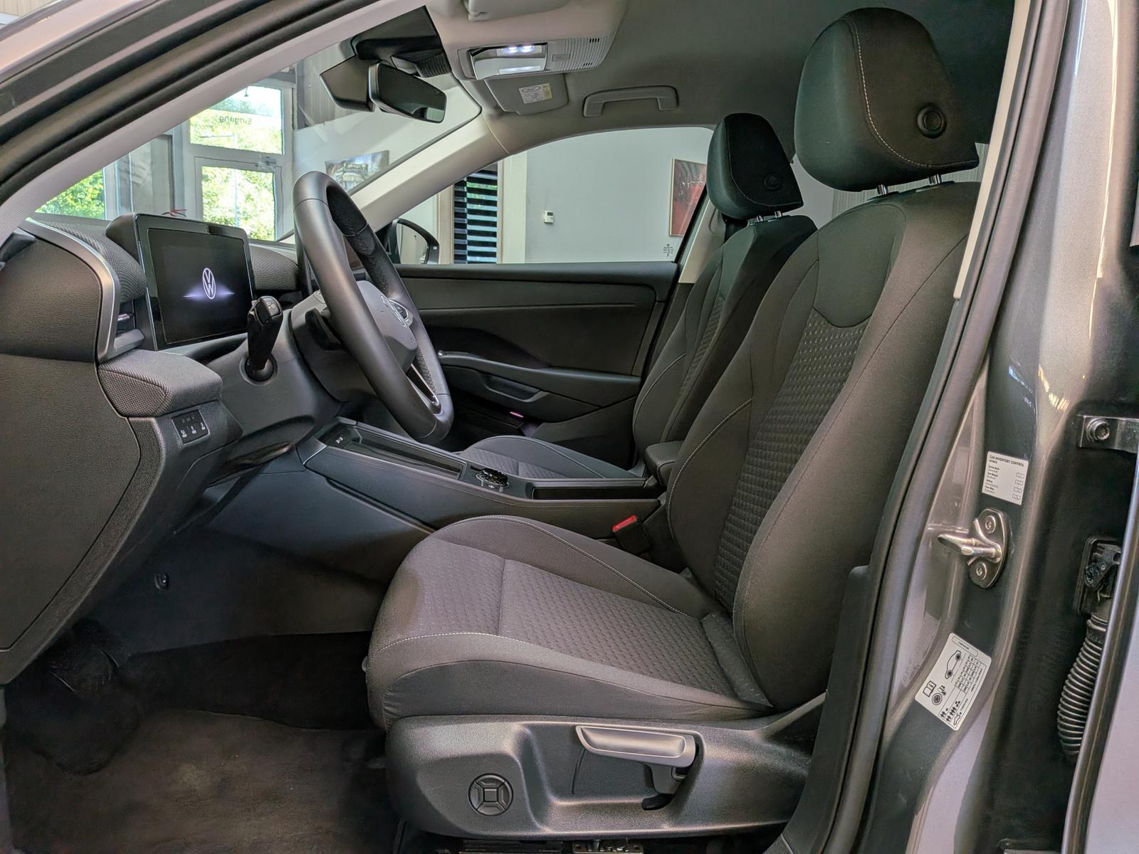 Volkswagen T-Roc 1.5 eTSI DSG*LIFE*APPLE*CAM*LED*ACC*AHK*17, миниатюра 12