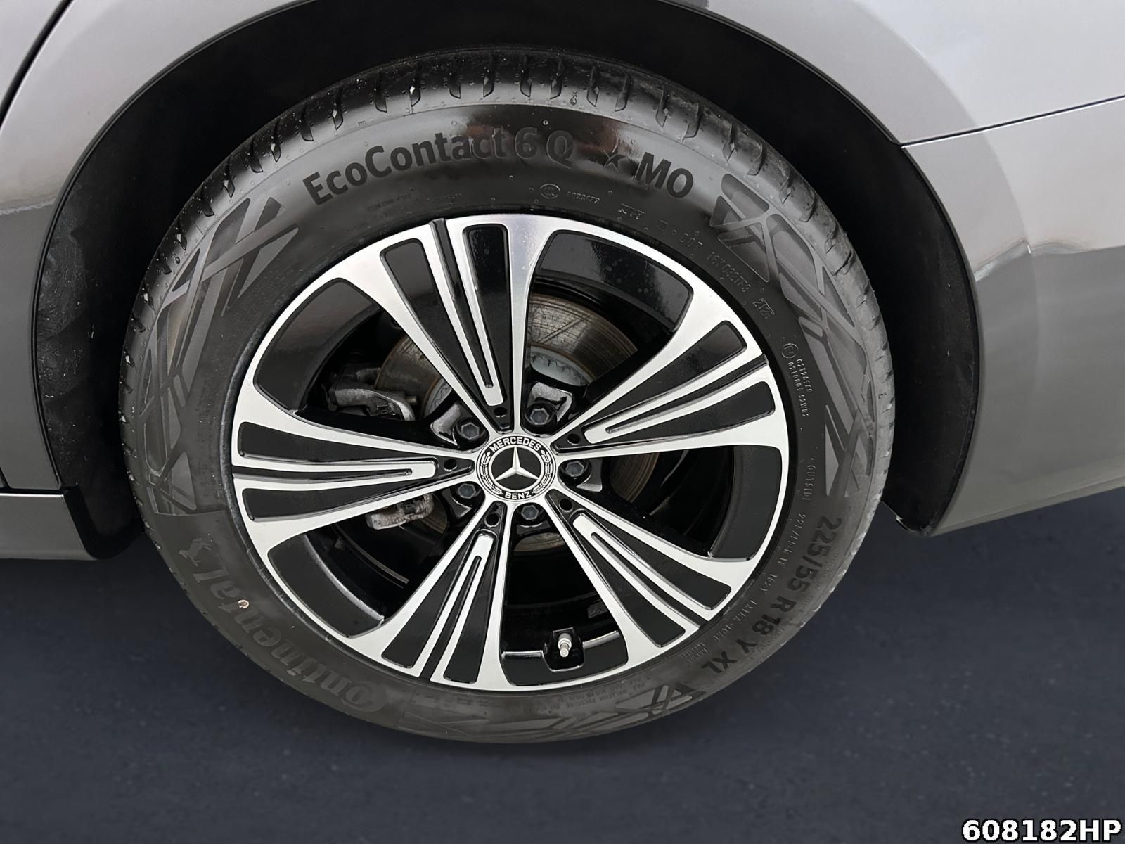 Mercedes-Benz E 220 d Avantgarde AHK Distronic Ambiente + foto 5