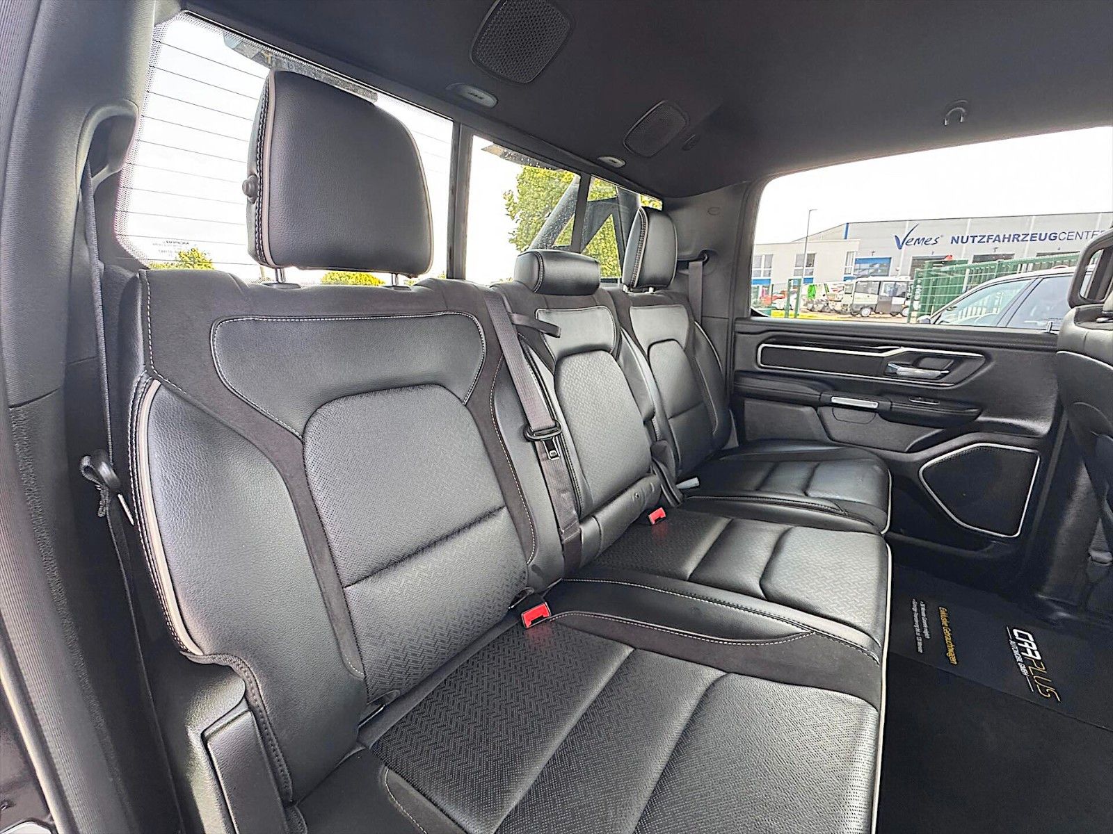 Fahrzeugabbildung Dodge RAM 5.7 V8 HEMI LARAMIE Night 4x4 eTorq Tesla