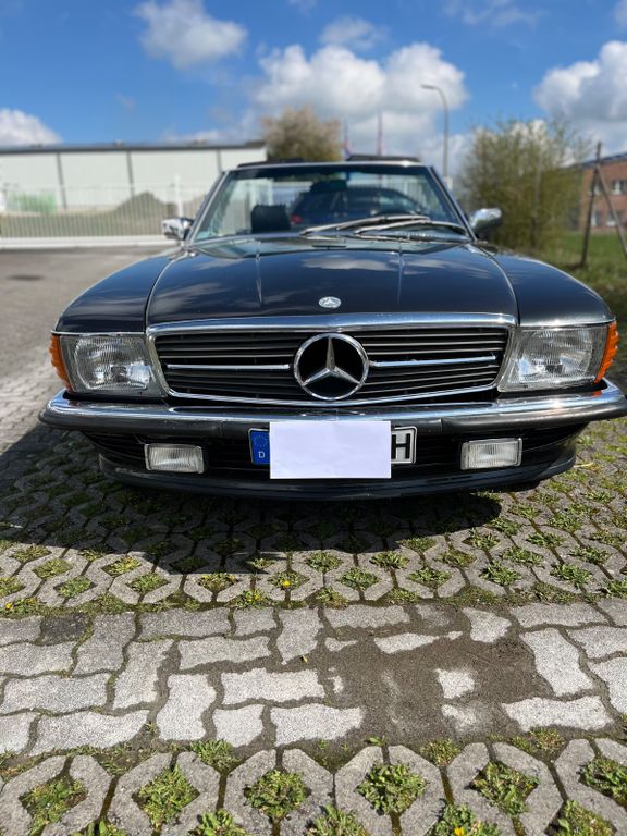 Mercedes-Benz SL 560