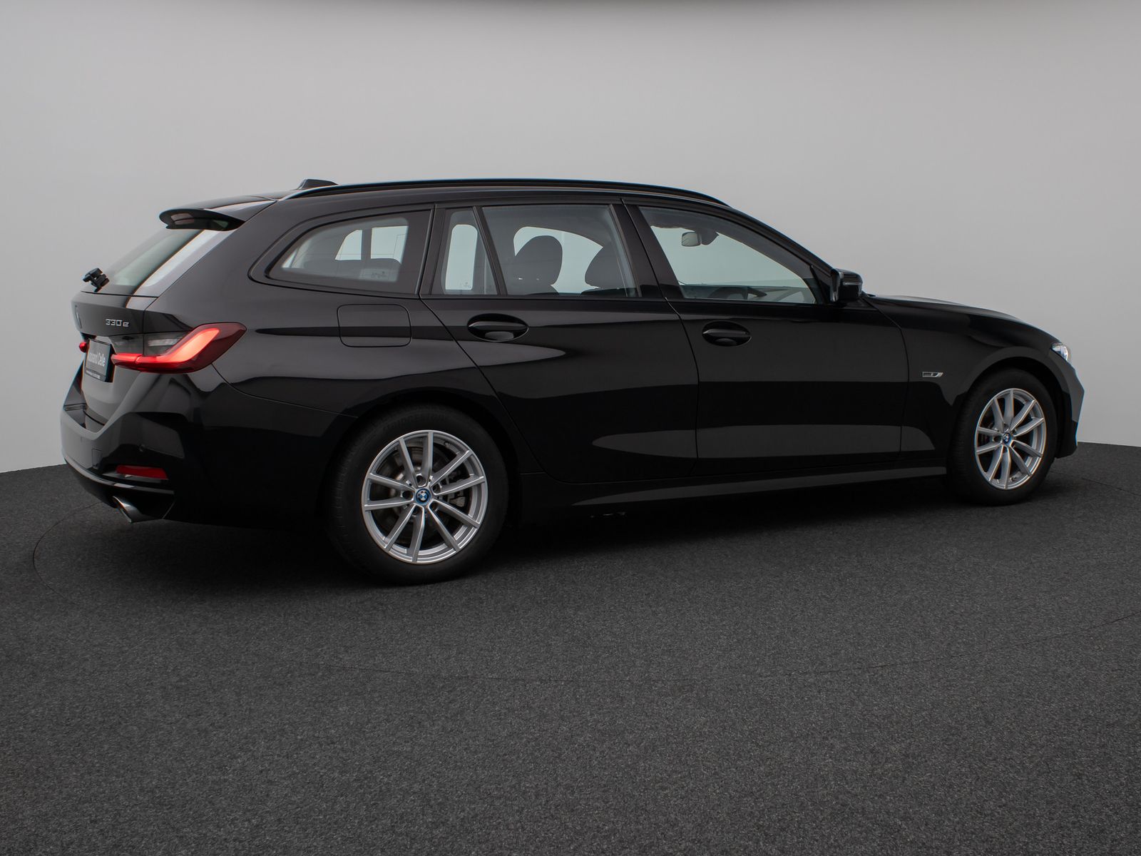 Fahrzeugabbildung BMW 330e DAB CockPit+ Lordos PDC Geschwindigkeitsreg